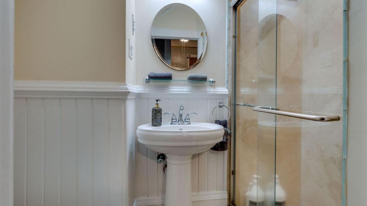 Elegant 2 Bed Directly On Forsyth Park Apartamento *